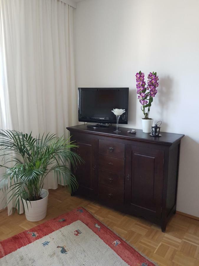 Wohnen Im Kolonialstil Inklusive Tiefgarage, Kontaktloser Check-In Klagenfurt am Woerthersee ภายนอก รูปภาพ
