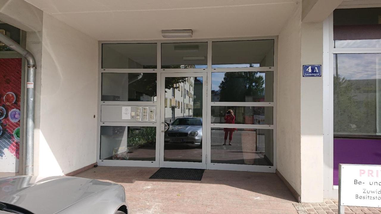 Wohnen Im Kolonialstil Inklusive Tiefgarage, Kontaktloser Check-In Klagenfurt am Woerthersee ภายนอก รูปภาพ